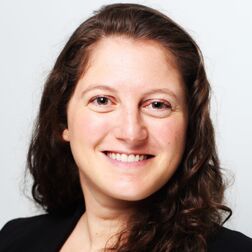 Singer Ruth headshot